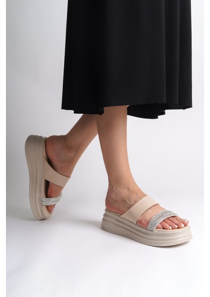 Sarah Düz Topuklu Taşlı Şeritli Kalın ve Ortopedik Taban Kadın Terlik Kt Krem fiyatları