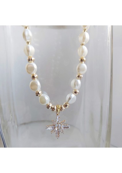 Zirkon Taşlı Incili Tasarım Kolye fırsatları