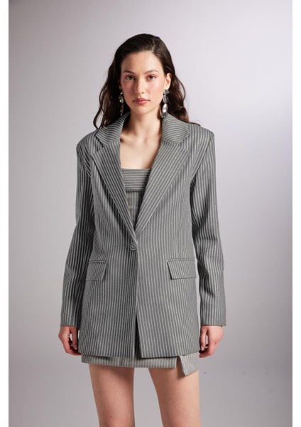 Oversize Kesim Simli Çizgili Eden blazer ceket Gri modelleri
