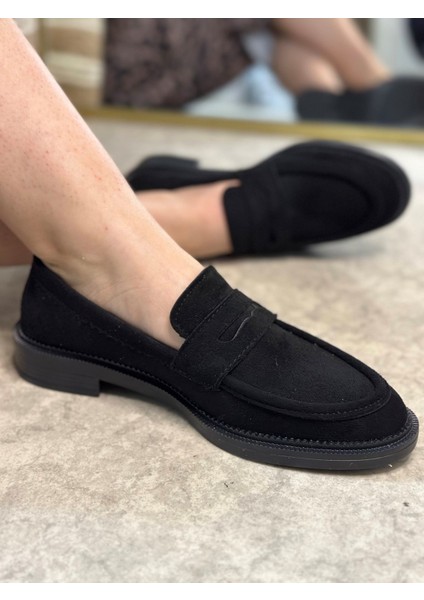 Günlük Kadın Düz Loafer Klasik Desenli Taban Zincirli Oval Burunlu Makosen Sade Şık Ayakkabı 130