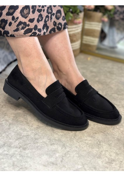Günlük Kadın Düz Loafer Klasik Desenli Taban Zincirli Oval Burunlu Makosen Sade Şık Ayakkabı 130