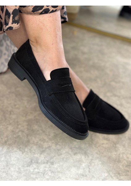 Günlük Kadın Düz Loafer Klasik Desenli Taban Zincirli Oval Burunlu Makosen Sade Şık Ayakkabı 130