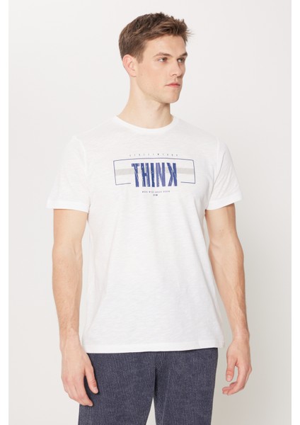 Standart Fit Normal Kesim Bisiklet Yaka Pamuklu Baskılı Pijama Takımı modelleri