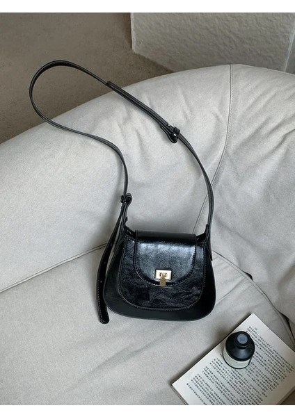 Siyah 16.5CMX20CMX3.5CM Sol Taraf Retro Tasarım Moda Kadın Küçük Çanta 2023 Kış Lüks Deri Crossbody Çanta Kadın Omuz Çantaları Bolsas (Yurt Dışından)