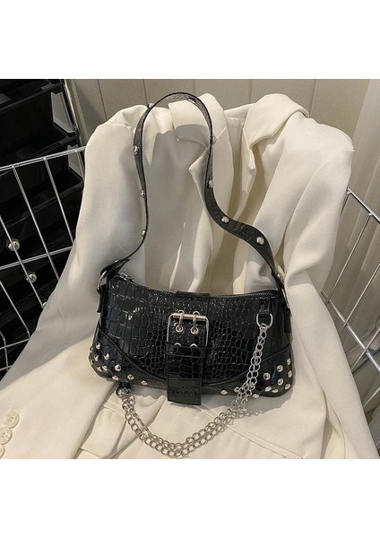 Siyah Kadın Moda Alışveriş Çantası Gotik Koltukaltı Çantası Serin Tarzı Trendy Rock Kız Çanta Y2K Perçin Zinciri Seyahat Tatil Günlük (Yurt Dışından)