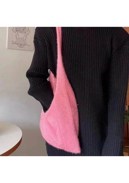 Kadınlar Için Mor Sol Taraf Gümüş Yumuşak Omuz Çantaları 2023 Kış Yeni Trend Tasarımcısı Moda Çanta ve Çantalar Örgü Koltukaltı Çanta (Yurt Dışından) fırsatları