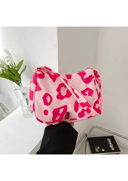Beyaz 2023 Yeni Baskılı Leopar Moda Kanvas Yüksek Kapasiteli Omuz Çantası Kore Sokak Trendi Çanta Kadın Çantalar ve Çanta Kesesi (Yurt Dışından) modelleri