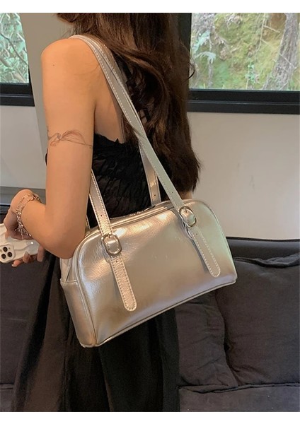 Siyah Banliyö Omuz Çantaları Kadın 2023 Moda Saf Renk Mini Boston Çanta Lüks Tasarım Çanta Büyük Kapasiteli Yastık Koltukaltı Çanta (Yurt Dışından) modelleri