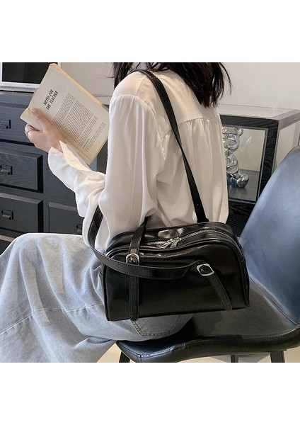 Beyaz 28X16X8CM Moods Banliyö Omuz Çantaları Kadınlar Için 2023 Lüks Tasarımcı Çanta Saf Renk Mini Boston Çanta Büyük Kapasiteli Yastık Koltukaltı Çanta (Yurt Dışından) fiyatları