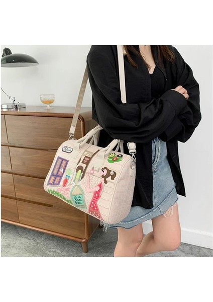 Siyah Avrupa ve Amerikan Işlemeli Üç Boyutlu Kadın Çantası Yeni Büyük Kapasiteli Omuz Çantası Boston Çanta Trendy Crossbody Çanta (Yurt Dışından) modelleri