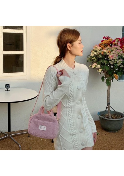 Bej Yumuşak Kabarık Küçük Crossbody Çanta Kadın 2024 Yüksek Kaliteli Peluş Mini Omuz Çantaları Kürklü Tasarımcı Çanta Bayanlar Katı Hobo Çanta (Yurt Dışından) indirimleri