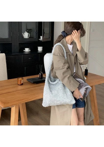 Siyah 35CMX32CMX2CM Sol Taraf Büyük Yumuşak Gümüş Omuz Çantaları Kadınlar Için 2023 Kış Tasarımcısı Moda Çanta ve Çantalar Trend Koltukaltı Hobo Çanta (Yurt Dışından) indirimleri