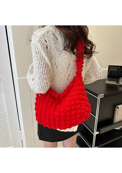 Kadınlar Için Kırmızı Kapitone Çapraz Ceset Çanta Pileli Yastıklı Omuz Çantası Ipli Kabarcıklar Bulut Aşağı Hobo Çanta Şık Çanta Çanta 2023 (Yurt Dışından)