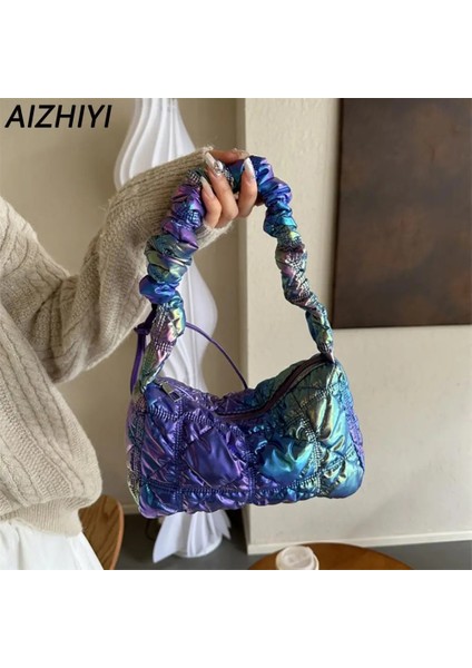 Kadınlar Için Kırmızı Kapitone Çapraz Ceset Çanta Pileli Yastıklı Omuz Çantası Ipli Kabarcıklar Bulut Aşağı Hobo Çanta Şık Çanta Çanta 2023 (Yurt Dışından) modelleri