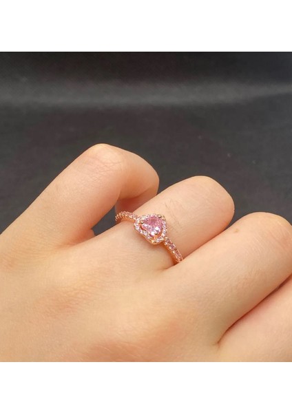 Işıltılı Yüksek Kalp Taşlı Yüzük