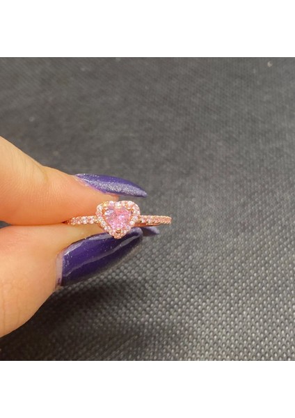 Işıltılı Yüksek Kalp Taşlı Yüzük fiyatları