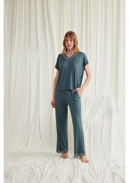Kadın Kısa Kollu V Yakalı Dantelli Pijama Takımı 18541