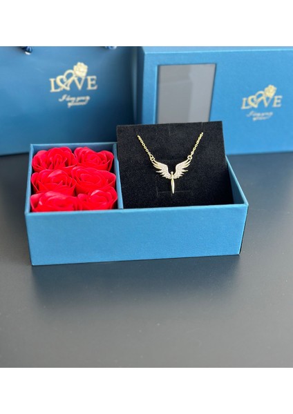 Kolye Hediyeli Kırmızı Gül ve Mücevher Kutusu Seti