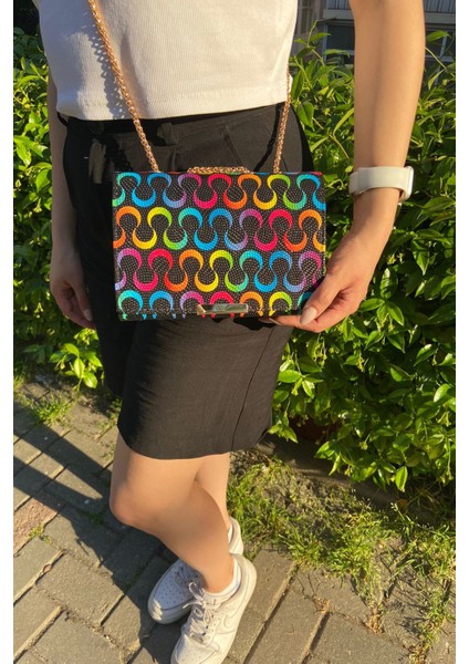 072 4800 Desenli Omuz Çanta Siyah Renkli Tek Ebat