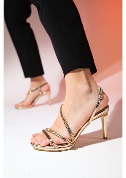 Nuevo Rose Cilt Taşlı Kadın Topuklu Abiye Ayakkabı fırsatları