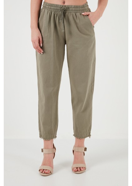 Pamuklu Normal Bel Regular Fit Düz Paça Pantolon Kadın Pantolon 668Yp42282S4