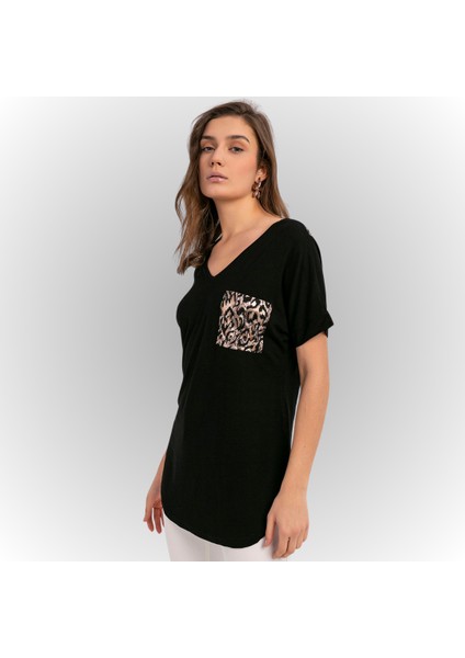 Kadın Siyah Leopar Garnili Arkası Dekolte Eteği Oval Kesim Bluz modelleri