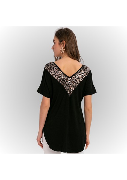 Kadın Siyah Leopar Garnili Arkası Dekolte Eteği Oval Kesim Bluz indirimleri