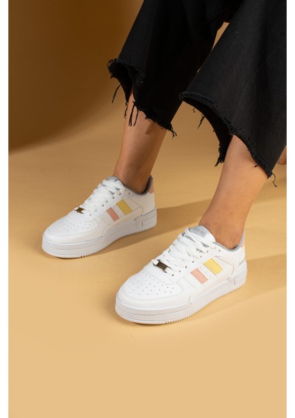 Bağcıklı Comfort Taban Şeritli Kadın Sneaker 001-1005-24BEYAZPUDRASARI