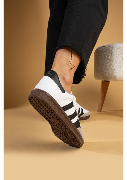 Bağcıklı Comfort Taban 3 Şeritli Kadın Sneaker 001-1009-24BEYAZSIYAH