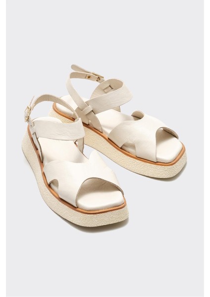 Bej Deri Kadın Spor Sandalet fiyatları