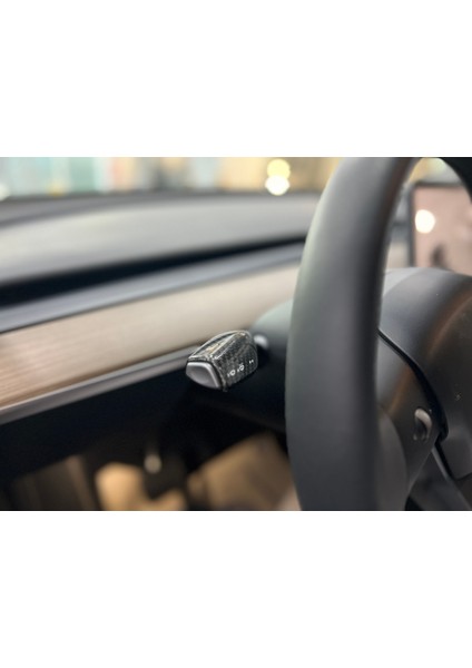 Tesla Model 3 ve Model Y Karbonfiber Sinyal Kolu