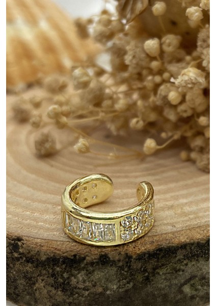 925 Ayar Gold Kaplamalı Beyaz Taşlı Minimal Gümüş Kıkırdak Küpe