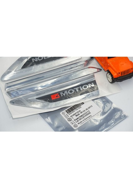Volkswagen Tiguan 4motion Yan Çamurluk Krom Bıçak Logo