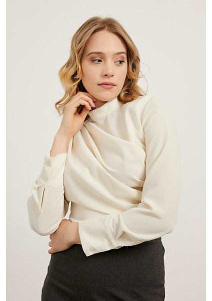 Büzgü Detaylı Bluz modelleri