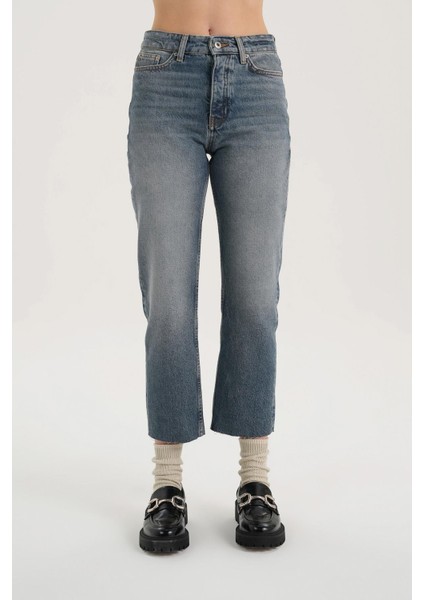 Eliza Orta Mavi Yüksek Bel Patı Düğmeli Paçası Kesikli Jean Pantolon C 4518-110 fiyatları