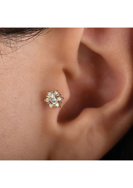 0.07 Karat Pırlanta Tragus Piercing