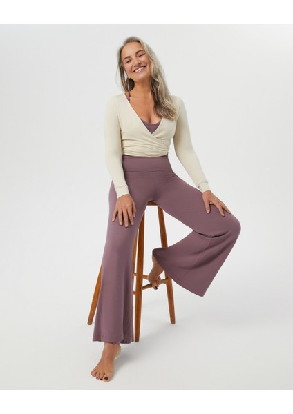 Kadın Lila Flow Şortlu Pantolon - Çift Kat Korsajlı, İç Şort Katmanlı, Bol Paça, Normal Bel, Yoga, Yoga, Pilates ve Günlük Aktiviteler İçin Rahat ve Şık Pantolon fırsatları