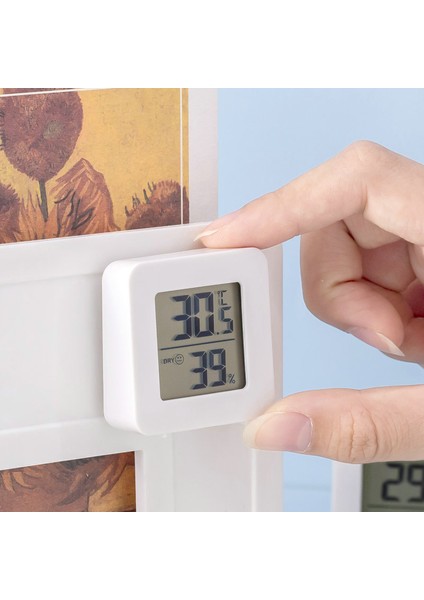 Beyaz Stil Dijital Termometre Higrometre Yeni Mini LCD Kapalı Ev Islak ve Kuru Bebek Odası Dijital Ekran Duvara Monte Sensör Ölçer (Yurt Dışından) fiyatları