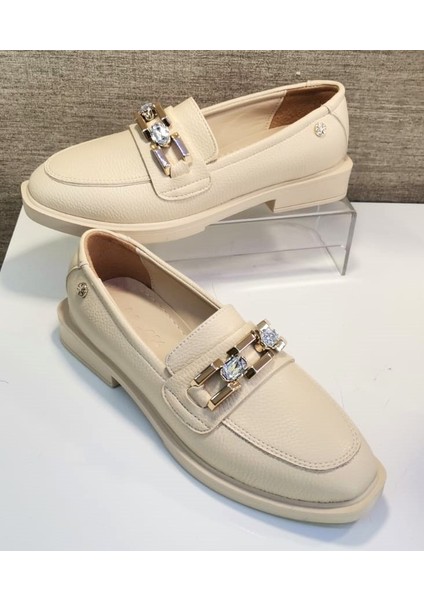 217 Kadın Taşlı Tokalı Kısa Topuklu Casual Ayakkabı Bej fırsatları