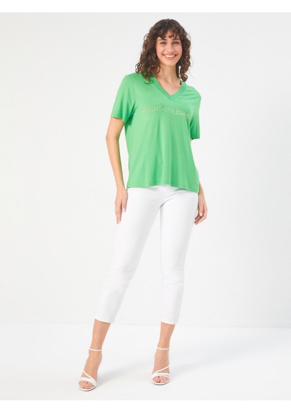 Simli Triko Yakalı Taş Sloganlı V Yaka T-Shırt 68646