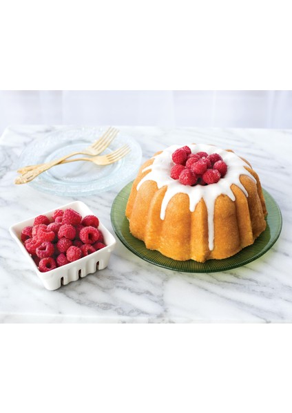 Nordicware 60. Yıl Özel Bundt Kek Kalıbı - 6 Cup (51277)