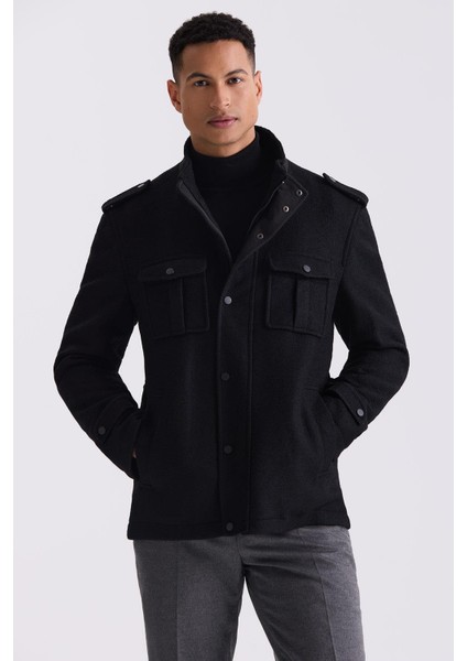 Siyah Slim Fit Hakim Yaka Apoletli Desenli Spor Kaşe Kaban