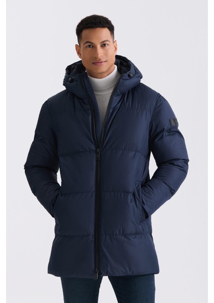 Lacivert Comfort Fit Kapüşonlu Tam Dolum Kışlık Mont