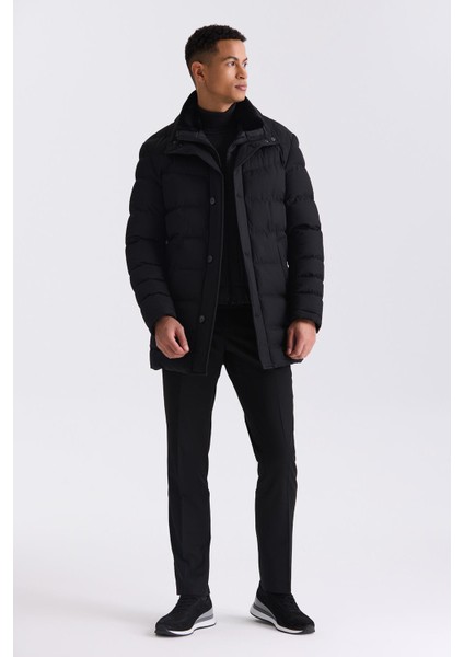 Siyah Regular Fit Yaka Kürklü Düğmeli Şişme Mont