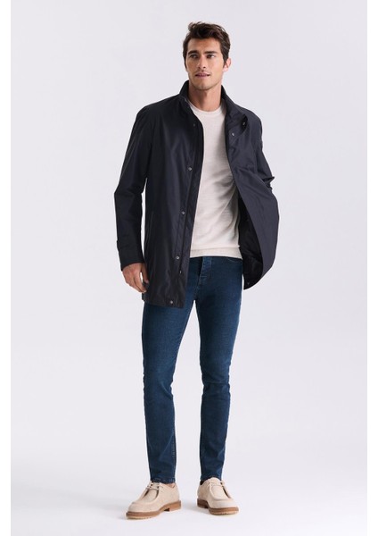 Siyah Regular Fit Hakim Yaka Mont