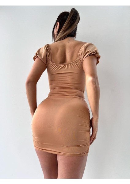 Bej Kısa Kol Pencere Detay Bodycon Mini Elbise fırsatları