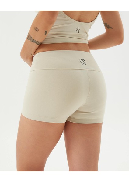 Kadın Krem Mini Boxer Şort - EcoVero Viskoz, Yüksek Bel, Çift Kat Kumaş, Önü Dikişsiz, Rahat Viskoz Şort