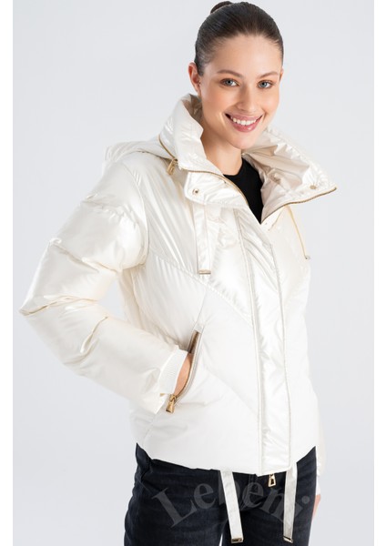 Kadın Şişme Kış ve Kayak Montu Gizli Kapüşonlu Parlak ve Mat Kumaş Puffer