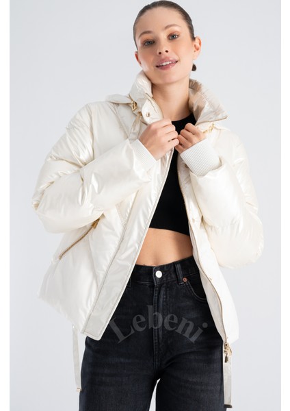 Kadın Şişme Kış ve Kayak Montu Gizli Kapüşonlu Parlak ve Mat Kumaş Puffer