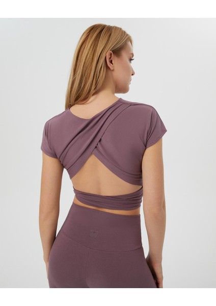 Lila Sırt Dekolteli Drape Detaylı Crop Kısa Kollu Bluz fırsatları
